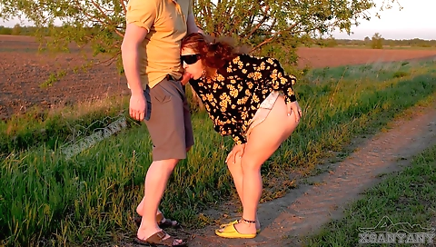 Indian bhabhi sex in the backyard in the beautiful sunset