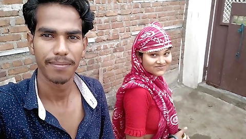 Sexy indian babe with a tight ass and a cute face 18+