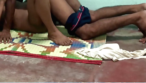 Indian amateur sex video girl is fucked in her sexy pussy