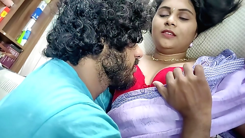 Navel licking and kissing for an amateur indian sex scene