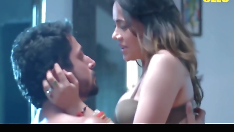 Horny indian hottie 18+ fucked on the bed and gets super-dicked
