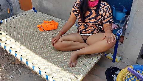 Indian amateur tata chudai girl cumming in her hairy pussy