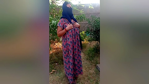 Chubby mature girl fucked with a rod outdoors in the jungle