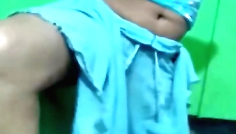 Indian webcam actress showing off her perfect body and feet