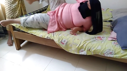 Indian big ass babe in a webcam clip getting pounded
