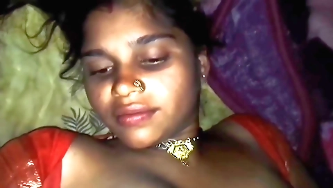 Horny blonde girl gives a hard chudai to her lover
