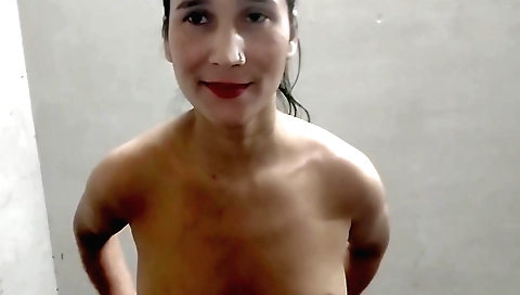 Indian solo female video showing her having sex with her boyfriend