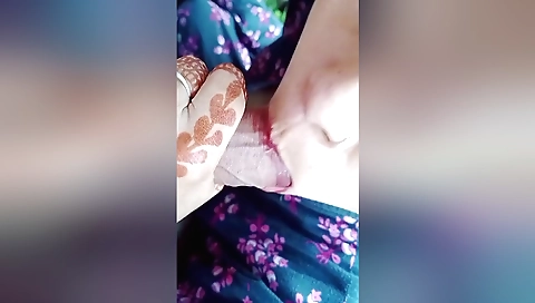Indian woman gets fucked in the missionary position