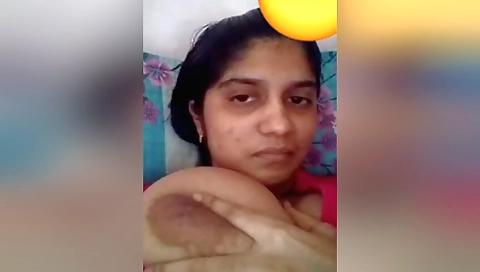 Sexy indian chick shows off her big boobs on webcam