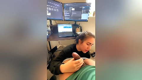 My black boyfriend gives her all her pussy in this homemade clip