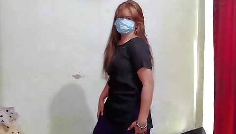 Amature solo video of a cute brunette girl called mia chips