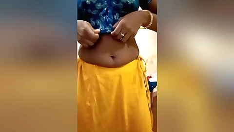 Indian amateur porn with pink bra and navel bikini