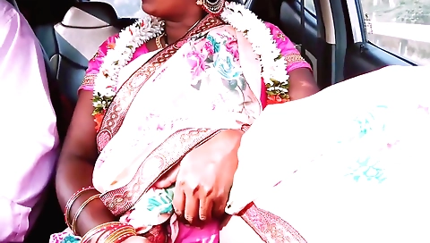 Sexy amateur brunette bhabi in pink saree trying to fuck a guy