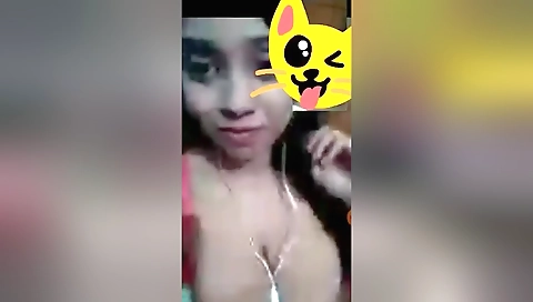 Sexy brunette has a great round booty and a wet pussy
