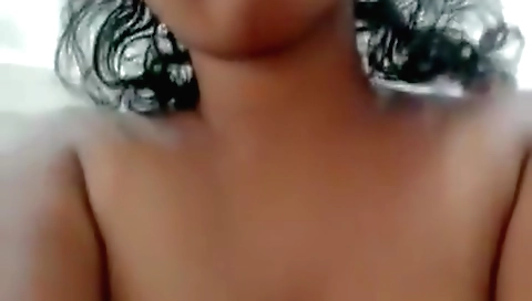 Indian teen is showing off her body in a porn video