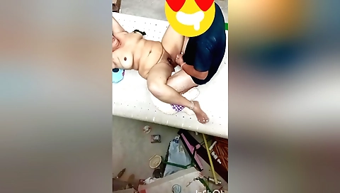 Chatty amateur hottie fucking her boyfriend on the side