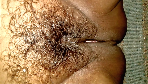 Amateur hairy Indian video of a cute girl with a hairy pussy