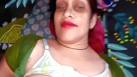 Mature indian woman fucked in a POV in amateur porn video