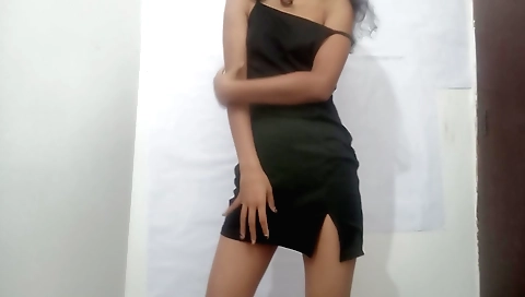 Desi chick in a red top and white bra fucks on camera
