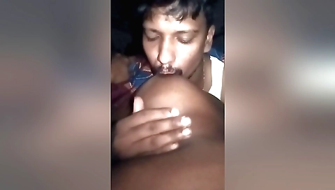 Indian brunette gives a nice cumshot in the hot bedroom