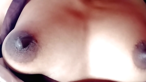 Indian girl has beautiful body and sexy body in solo video