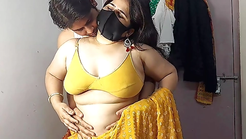 Big booty bhabhi is making sexy moves on a big dick