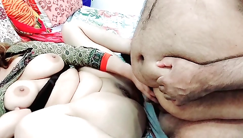 Stepson cumbing with his stepmoth in her bra panty
