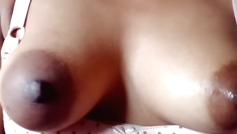 Indian beauties body shown on webcams in amateur video