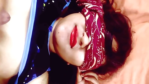 Indian babe with a nice round ass is getting a facial