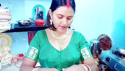 Indian amateur naked video is showcasing her cute natural beauty