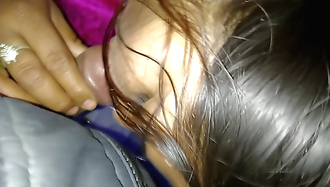 Indian brunette amateur sex video with a hairy cunt
