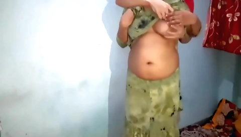 Indian girl with a hairy pussy enjoys a hardcore sex
