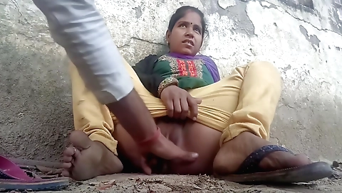Indian brunette naked in nude outdoors with fingers