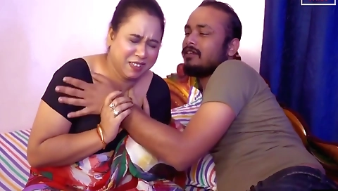 Indian bhabhi gets her pussy fucked hard in the homemade sex video