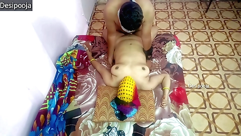 Horny amateur Indian chick in a hot webcam porn scene