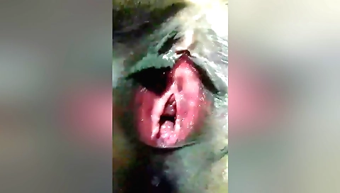 Sexy amateur female in india gets naked and masturbating