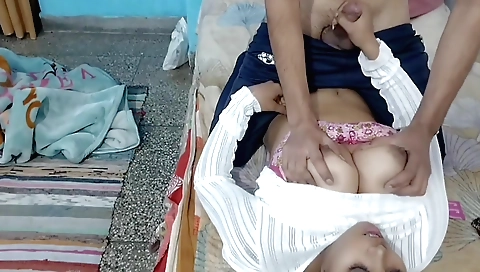 Sexy girl blowjob in amateur porn video with soniya bhabhi