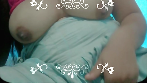 Indian teen video shows her touching her hairy pussy