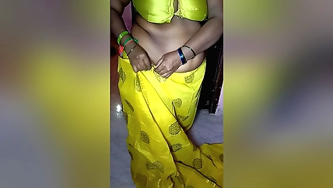 Amateur indian solo girl with big boobie enjoys a blow job