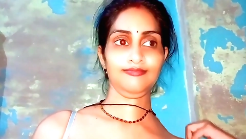 Indian brunette amateur is fucked in standing position
