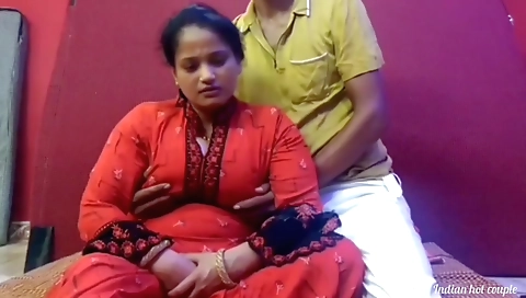 Indian stepmom friend fucks doggy style in amateur vid