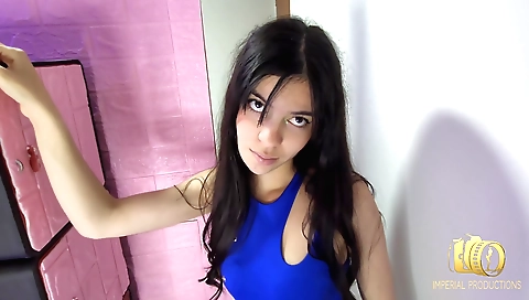 Indian amateur girl 18+ getting fucked in the locker room