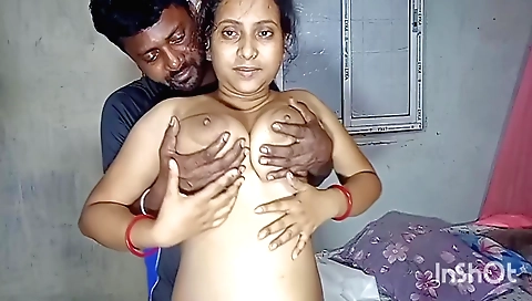 Indian teen takes a hot bath and then enjoys a romantic movie