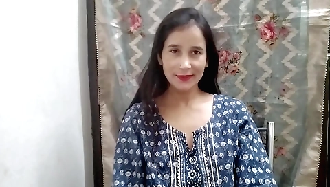 Indian style shows boobs and pussy in amateur solo